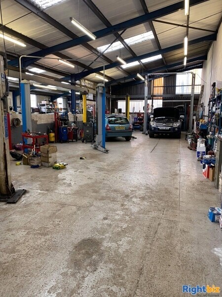 MOT SERVICE CENTRE Photo 1