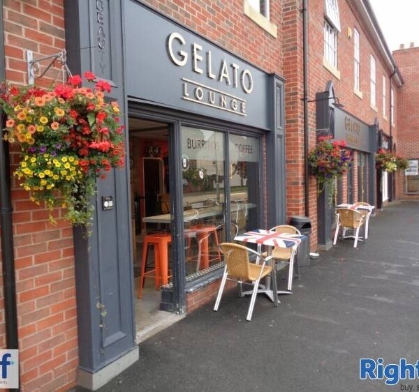 New Price - Outstanding Gelateria, Cafe and Gin Bar in Market Weighton Photo 1