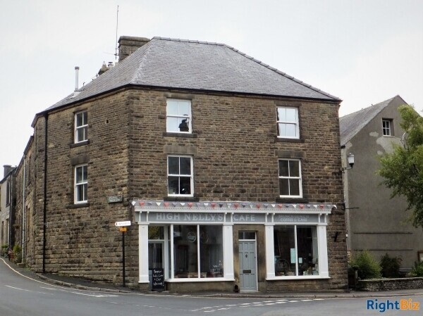 Established Cafe w/Accommodation in beautiful Derbyshire Peak District village Photo 1