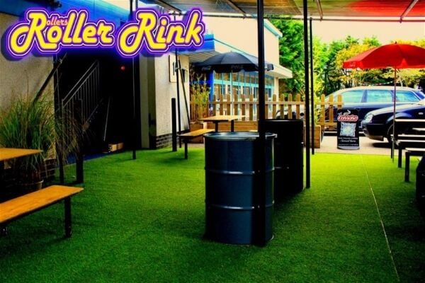 VERY POPULAR, WELL ESTABLISHED INDOOR FAMILY ENTERTAINMENT VENUE