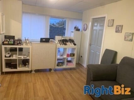 Well Established Beauty Salon in Great Location Photo 1