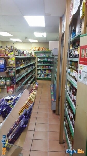 Very rare place near to town hall Bexleyheath on the main road lots of scope to build the business Photo 1