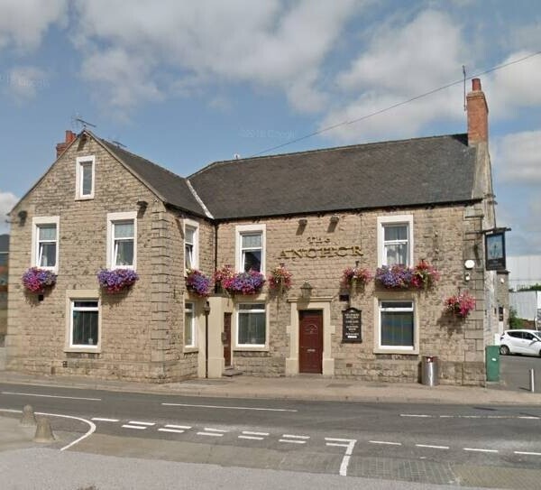 Superb opportunity to acquire a Freehold Public House based in the village of Clowne Photo 1