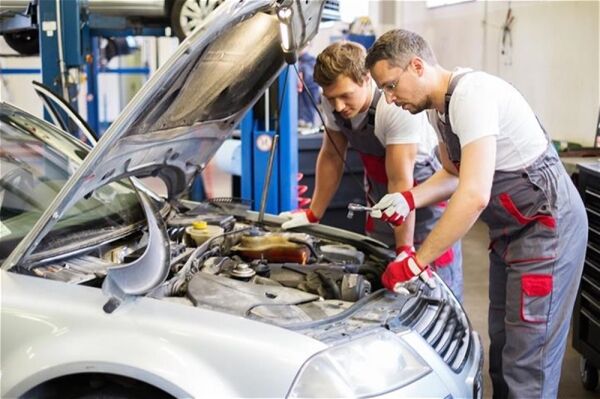 A REPUTABLE VEHICLE BODY SHOP Photo 1