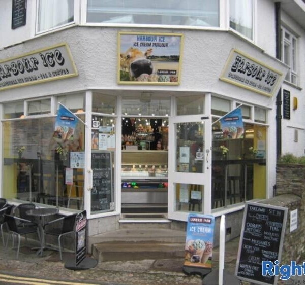 Leasehold Ice Cream Parlour Located In Padstow Photo 1