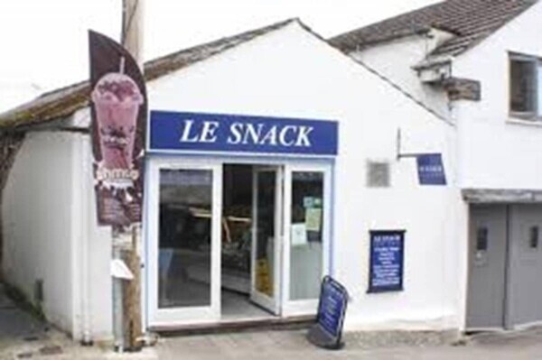 Leasehold Sandwich Bar and Deli Located In Wadebridge Photo 1
