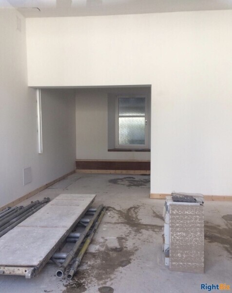 Newly refurbished shop shell unit, prime high street location with parking outside Photo 1