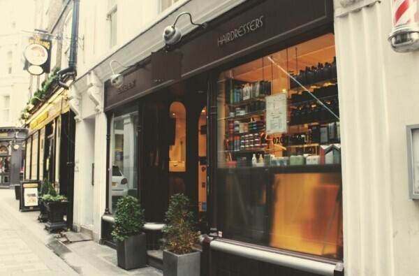Chain of 4 salons in the city of London & Canary Wharf Photo 1