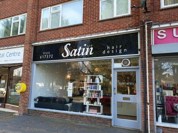 Unisex hair salon. Based in gu51 area. Established for over 30 years Photo 2