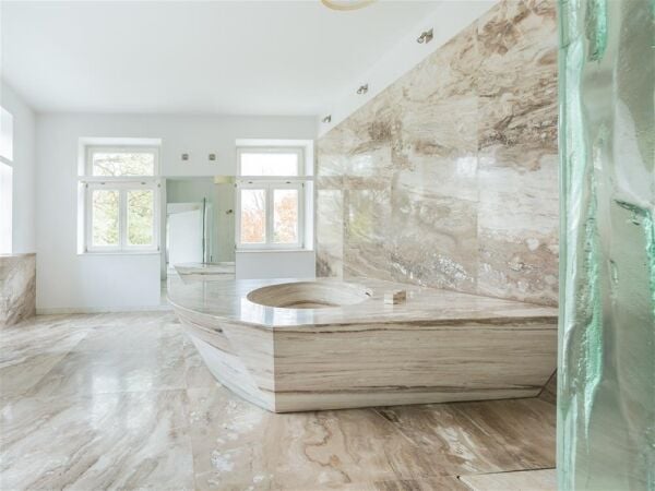 BATHROOM AND KITCHEN RETAILER, OFFERING INSTALLATION AND DESIGN SERVICES