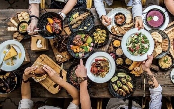 Food delivery restaurant business Photo 1