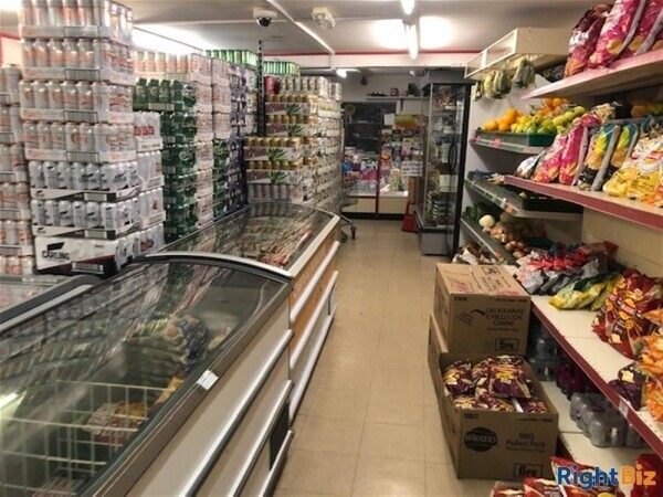 Under Offer: Supermarket/Convenience Store in Affluent Location Tamworth, West Midlands Photo 1