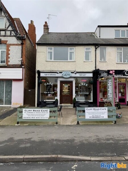FORMER TRADITIONAL CAFE & TAKEAWAY IN HORNSEA TOWN CENTRE Photo 1