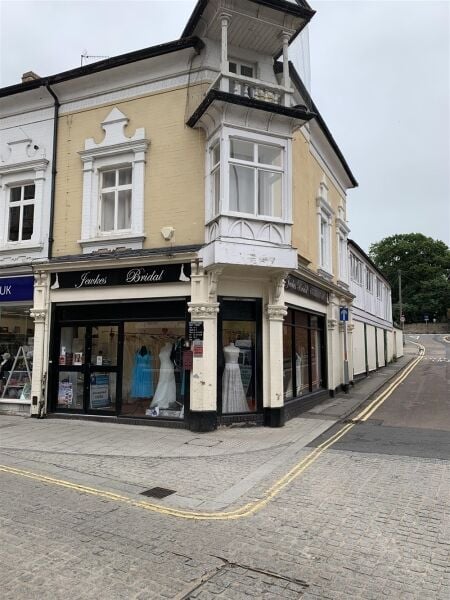 BRIDAL WEAR & GENTS FORMAL HIRE WITH ALTERATIONS IN RUSHDEN TOWN CENTRE BRIDAL WEAR & GENTS FORMAL HIRE WITH ALTERATIONS IN RUSHDEN TOWN CENTRE