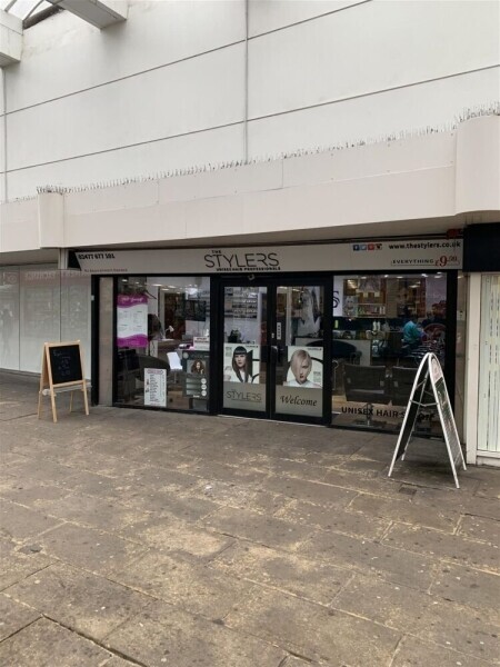 SUPERB UNISEX HAIR & NAILS STUDIO IN COVENTRY CITY CENTRE Photo 1