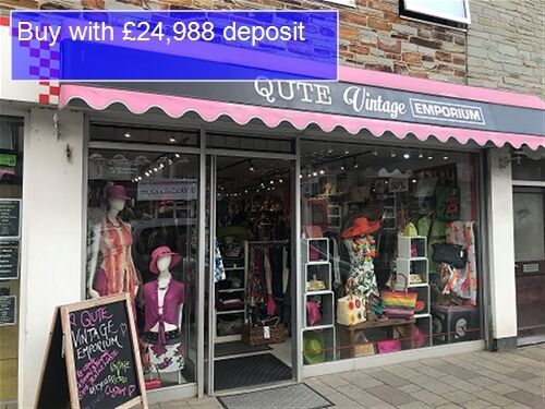 TOWN CENTRE LADIES DESIGNER FASHIONS & ACCESSORIES EMPORIUM IN NORTH CORNWALL
