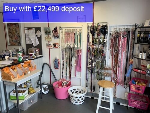 POPULAR DOG GROOMING SALON & RETAIL ACCESSORIES IN SOUTHPORT