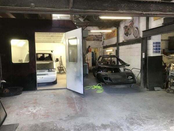 HIGHLY REGARDED AUTO BODY & PAINT RESTORATION & CUSTOMIZING CENTRE NEAR BOLTON HIGHLY REGARDED AUTO BODY & PAINT RESTORATION & CUSTOMIZING CENTRE NEAR BOLTON