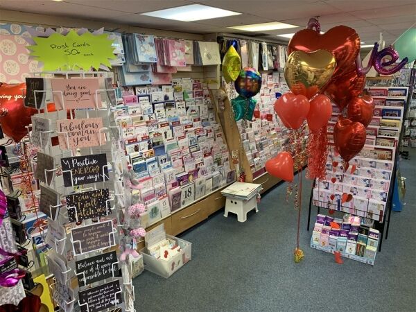 TOWN CENTRE RETAIL GIFTS/CARDS & BALLOONS WITH IN-HOUSE PHOTO PRINTING STUDIO NEAR LEEDS TOWN CENTRE RETAIL GIFTS/CARDS & BALLOONS WITH IN-HOUSE PHOTO PRINTING STUDIO NEAR LEEDS