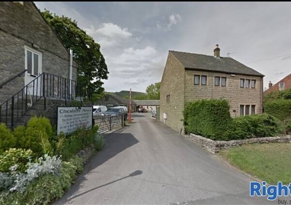 CHARMING FREEHOLD HOLIDAY LETS IN CASTLETON TOWN CENTRE Photo 1