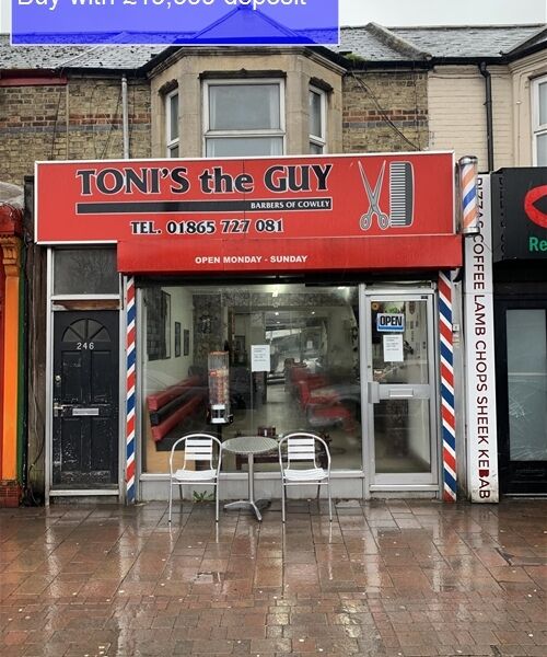 STYLISH GENTLEMENS HAIR SALON IN OXFORD SUBURB