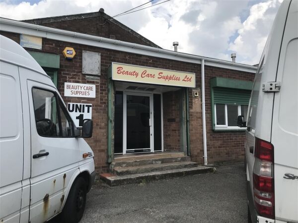 WHOLESALE HAIR & BEAUTY SUPPLIES TO THE TRADE IN THE WEST MIDLANDS WHOLESALE HAIR & BEAUTY SUPPLIES TO THE TRADE IN THE WEST MIDLANDS