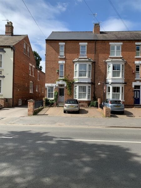 STUNNING FREEHOLD BED & BREAKFAST GUEST HOUSE IN STRATFORD UPON AVON STUNNING FREEHOLD BED & BREAKFAST GUEST HOUSE IN STRATFORD UPON AVON