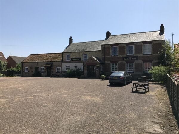 IMPRESSIVE FREEHOLD VILLAGE PUBLIC HOUSE & RESTAURANT IN THE CAMBRIDGESHIRE FENS IMPRESSIVE FREEHOLD VILLAGE PUBLIC HOUSE & RESTAURANT IN THE CAMBRIDGESHIRE FENS