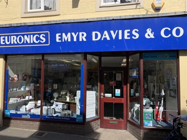 FREEHOLD HOME APPLIANCE SALES & FITTING CENTRE WITH PRIVATE APARTMENT ON BANGOR HIGH STREET