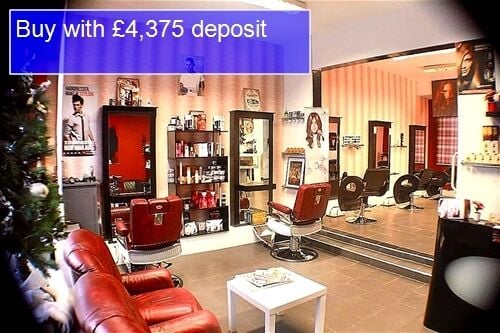 STYLISH UNISEX HAIR SALON WITH PRIVATE APARTMENT IN ST HELENS