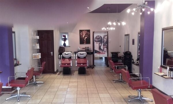 STYLISH UNISEX HAIR SALON ON GOLBORNE HIGH STREET STYLISH UNISEX HAIR SALON ON GOLBORNE HIGH STREET