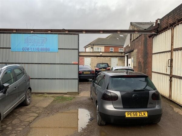 AUTO BODY & PAINT REPAIRS CENTRE NEAR WAKEFIELD AUTO BODY & PAINT REPAIRS CENTRE NEAR WAKEFIELD
