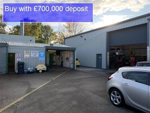 IMPRESSIVE FREEHOLD ACCIDENT REPAIRS & MOT TESTING CENTRE IN JARROW