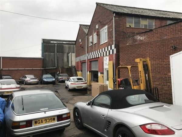 FREEHOLD SPECIALIST AUTO MECHANICAL & BODY REPAIRS CENTRE IN THE WEST MIDLANDS FREEHOLD SPECIALIST AUTO MECHANICAL & BODY REPAIRS CENTRE IN THE WEST MIDLANDS