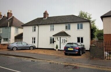 FREEHOLD DETACHED BED & BREAKFAST BUSINESS FREEHOLD DETACHED BED & BREAKFAST BUSINESS