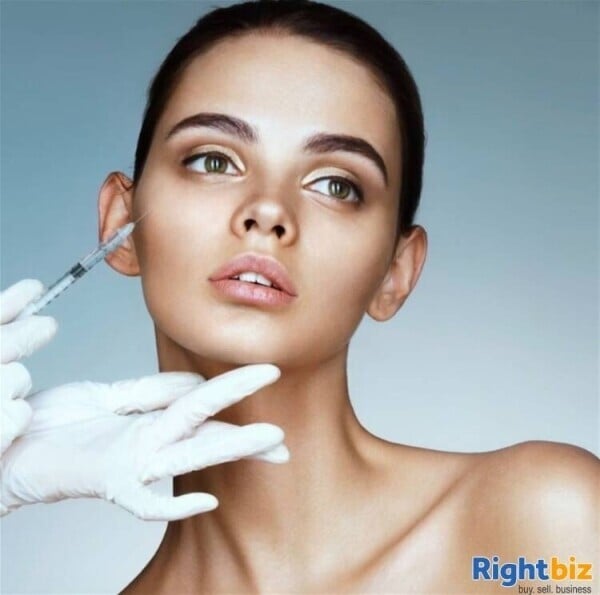 HIGHLY REGARDED CACI AESTHETICS CLINIC IN H0RNCHURCH Photo 1