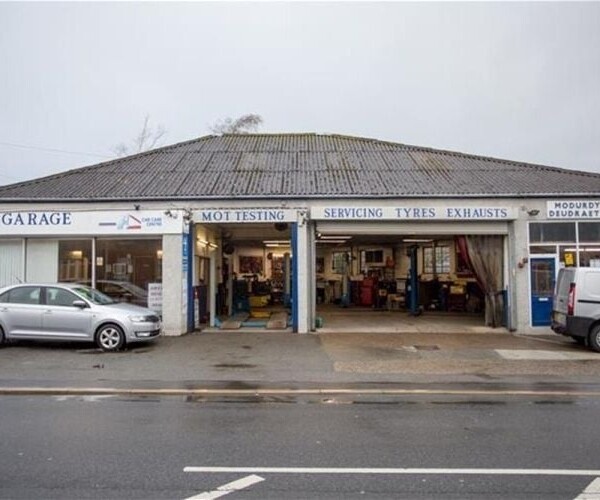 MOT Test Station- Gwynedd Photo 1