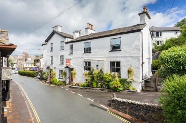 Leasehold Guest House in the centre of Bowness with 11 Letting Rooms and Private Owners Accomodation Photo 1