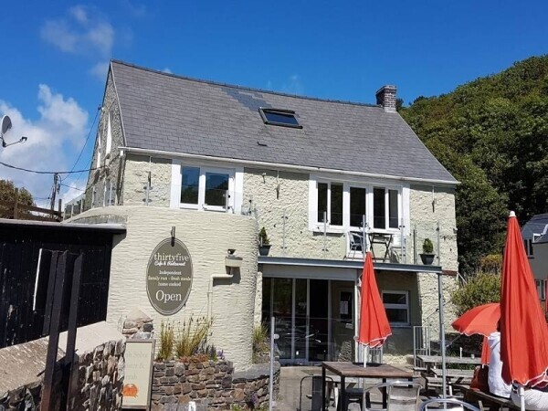 Extremely successful restaurant in a thriving seaside village. Photo 1
