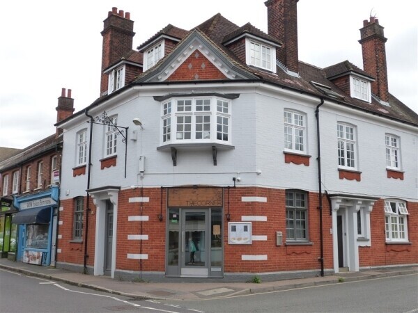 Former Wine/Cocktail Bar & Private Function Venue in Ingatestone, Essex. Suit alternative uses Photo 1