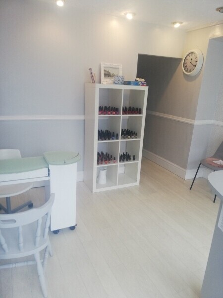 Well established beauty salon in South Kirkby, Pontefract for sale. Photo 1