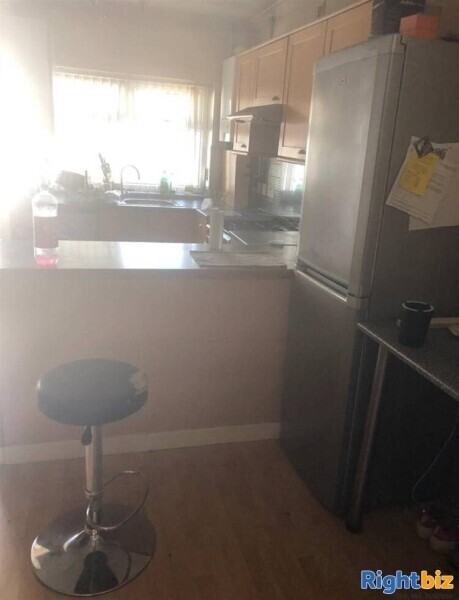 Retail Shop Premises - Glamorganshire Photo 1