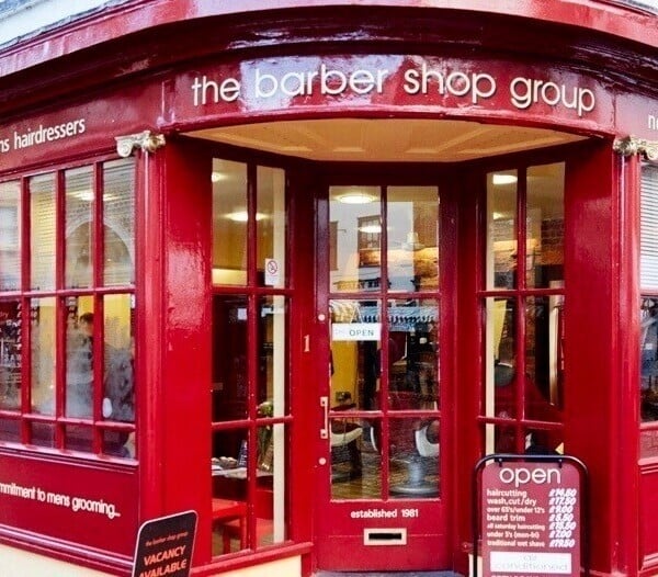 TRADING OVER 30 YEARS - HIGHLY REPUTABLE BARBERS SHOP, High Wycombe, Buckinghamshire. Photo 1