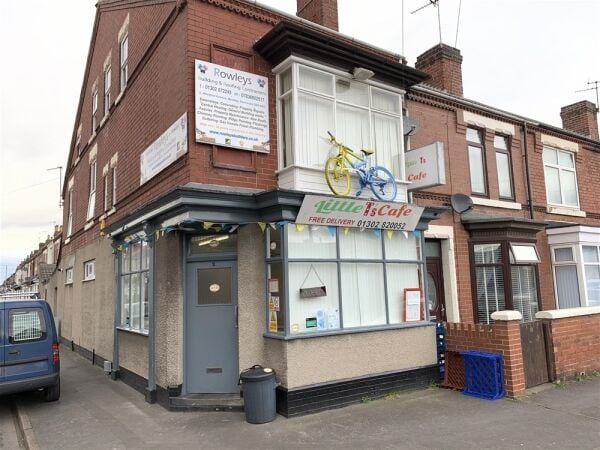 TRADITIONAL CAFE WITH TAKEAWAY & DELIVERIES IN DONCASTER SUBURB