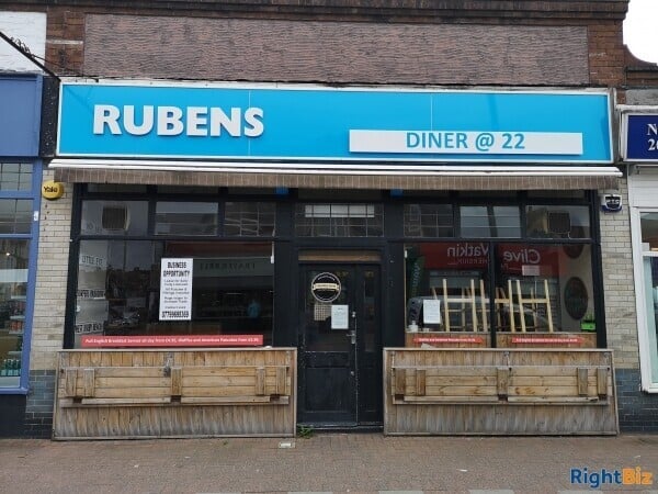 Fully licensed Coffee shop/ Bistro in West Kirby, Wirral Photo 1