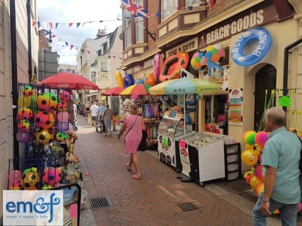 GIFT & BEACH SHOP Photo 1