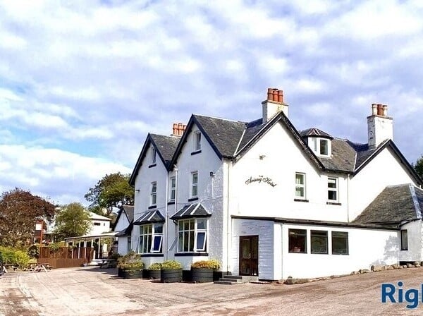 Highly Attractive 13-Bedroom Hotel Situated in Arisaig Photo 1