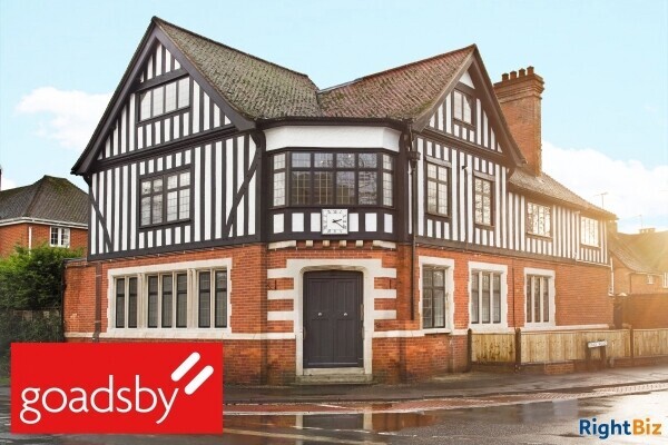 5 Brand New 2 Bed Apartments - New Forest Photo 1