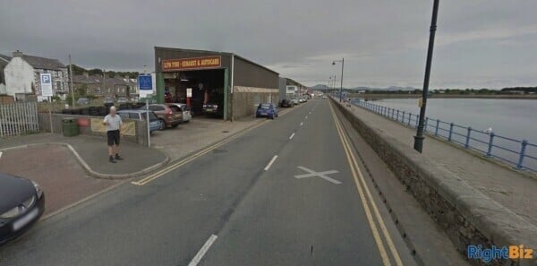 Big Garage For sale in North Wales Pwllheli Photo 1
