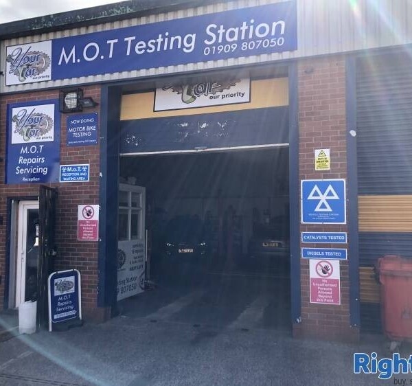 Well-established MOT and Service Centre in Nottinghamshire Photo 1